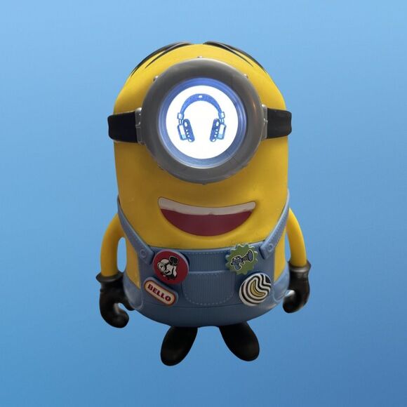 Minions The Rise of Gru Real Live Stuart Animatronic 200 Sound 30 Animations - Picture 4 of 10